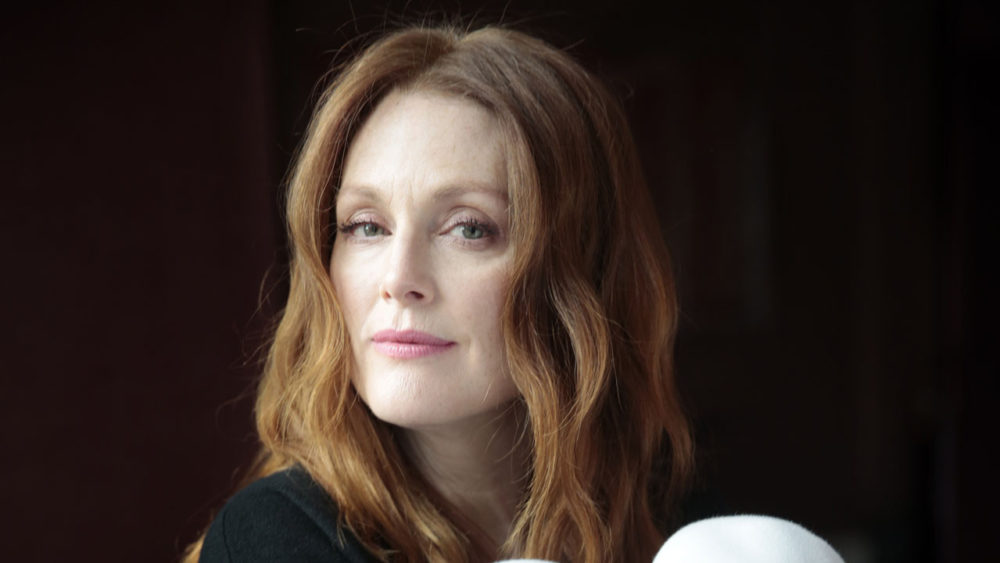 JULIANNE MOORE